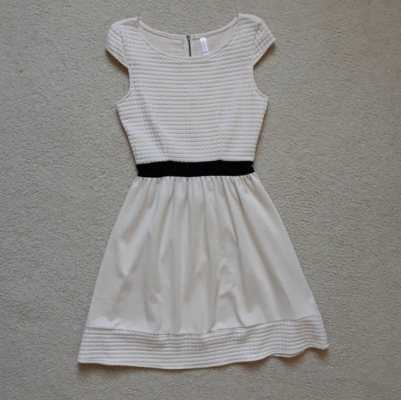Cream Fit and Flare Dress - Picture 2 of 4